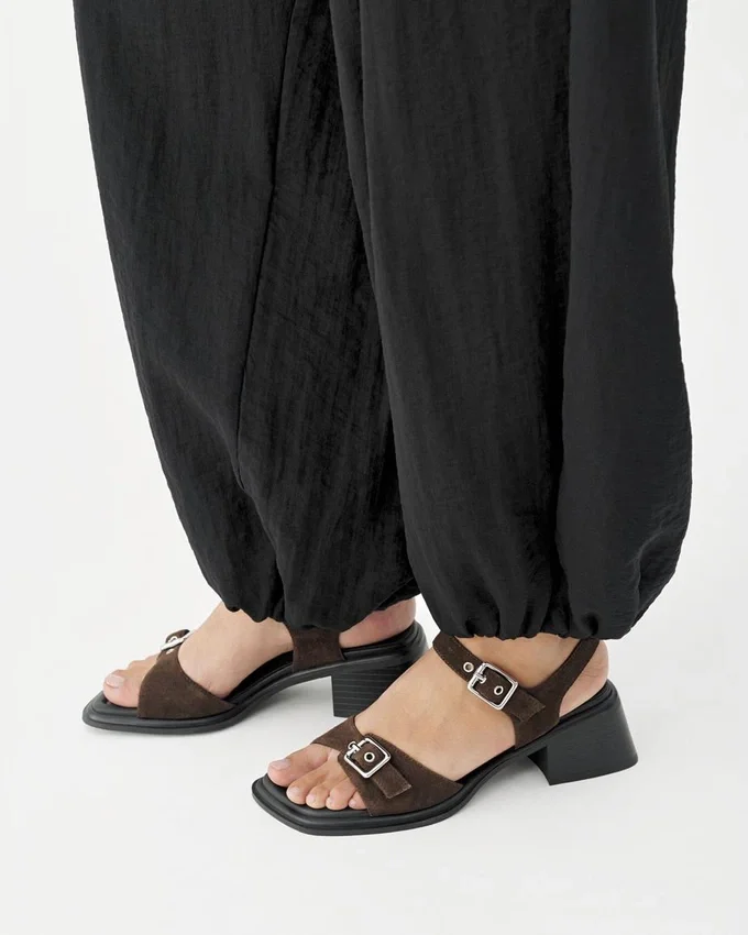 Ines sandaler med klack