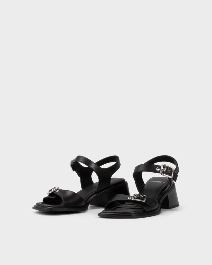 Ines sandaler med klack