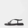 Izzy-sandaler